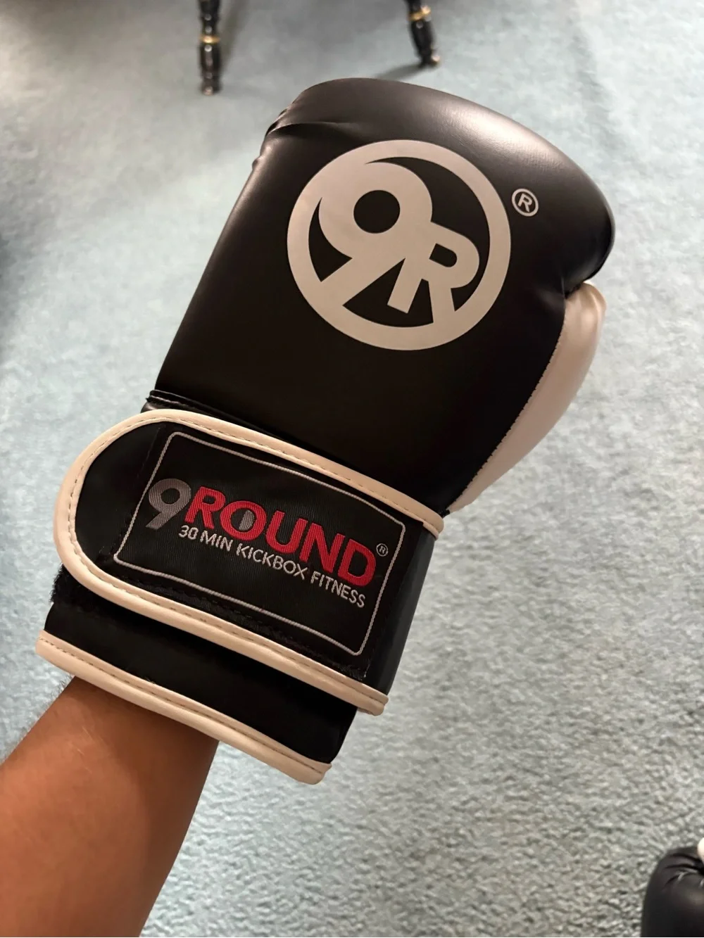 Classic Boxing Gloves 9 Round Worn Once